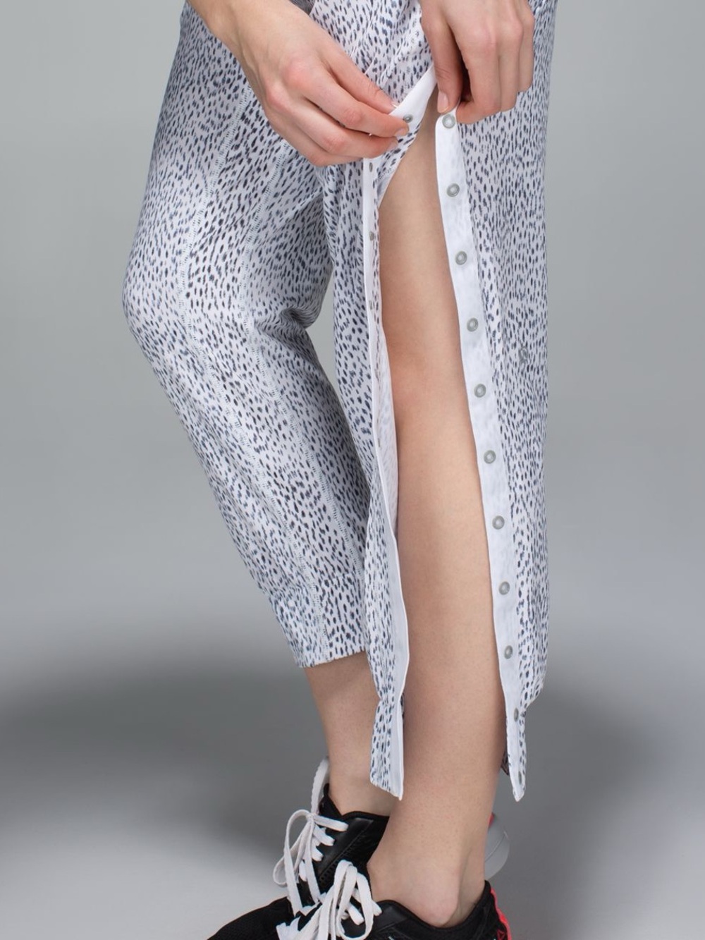 Lululemon Tearaway Pant - Picture 2 of 6